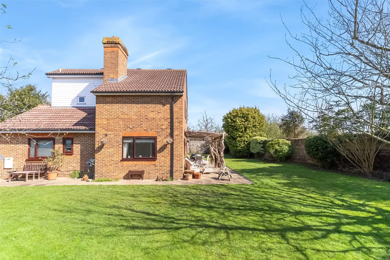 Park Close, Hampton, TW12 2SP, photo 16