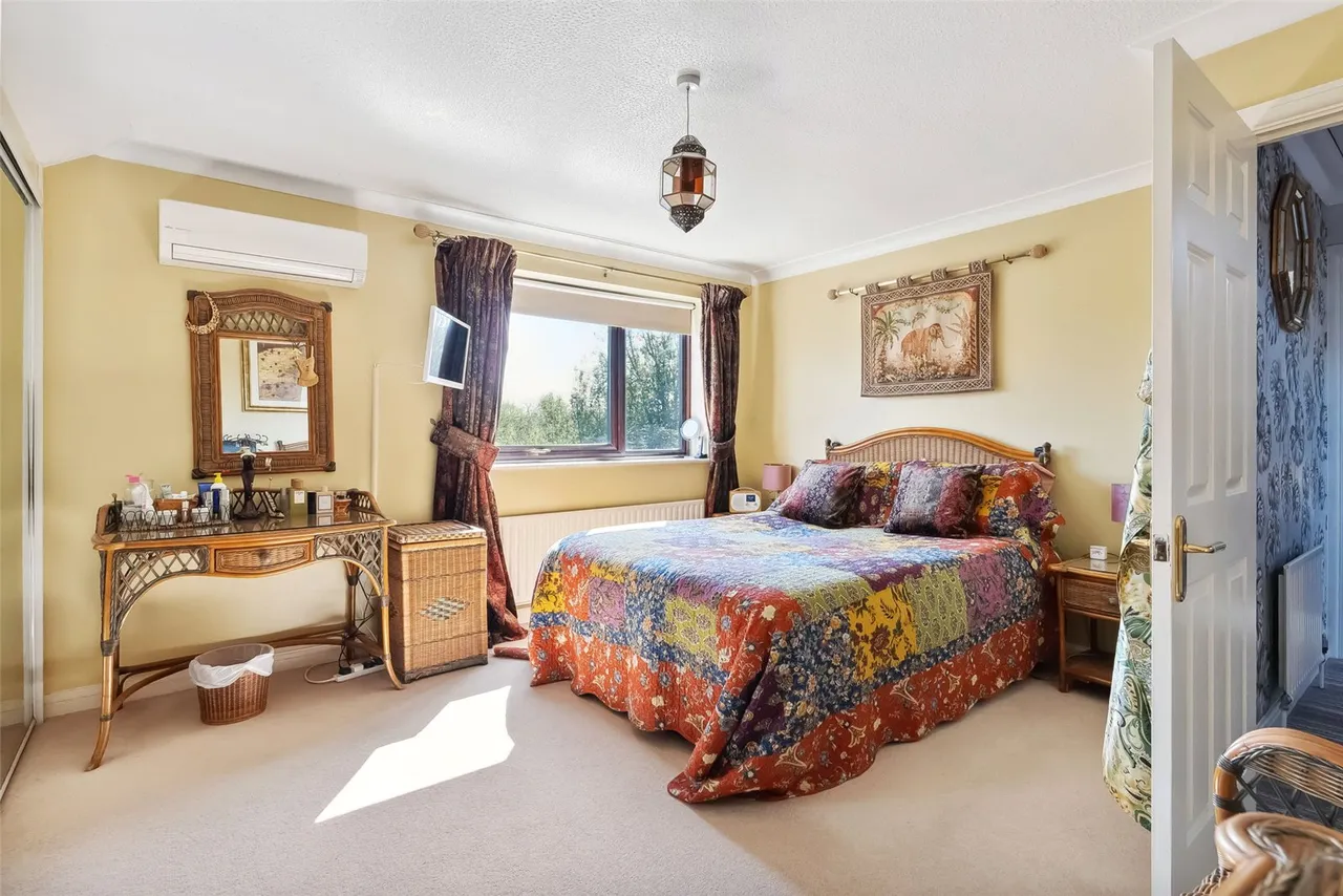 Park Close, Hampton, TW12 2SP, photo 11