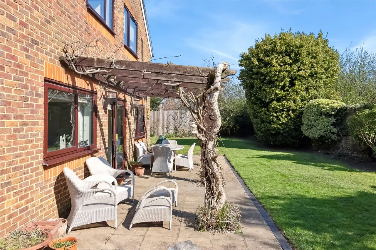 Park Close, Hampton, TW12 2SP, photo 15