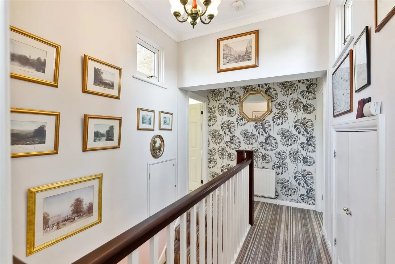 Park Close, Hampton, TW12 2SP, photo 12