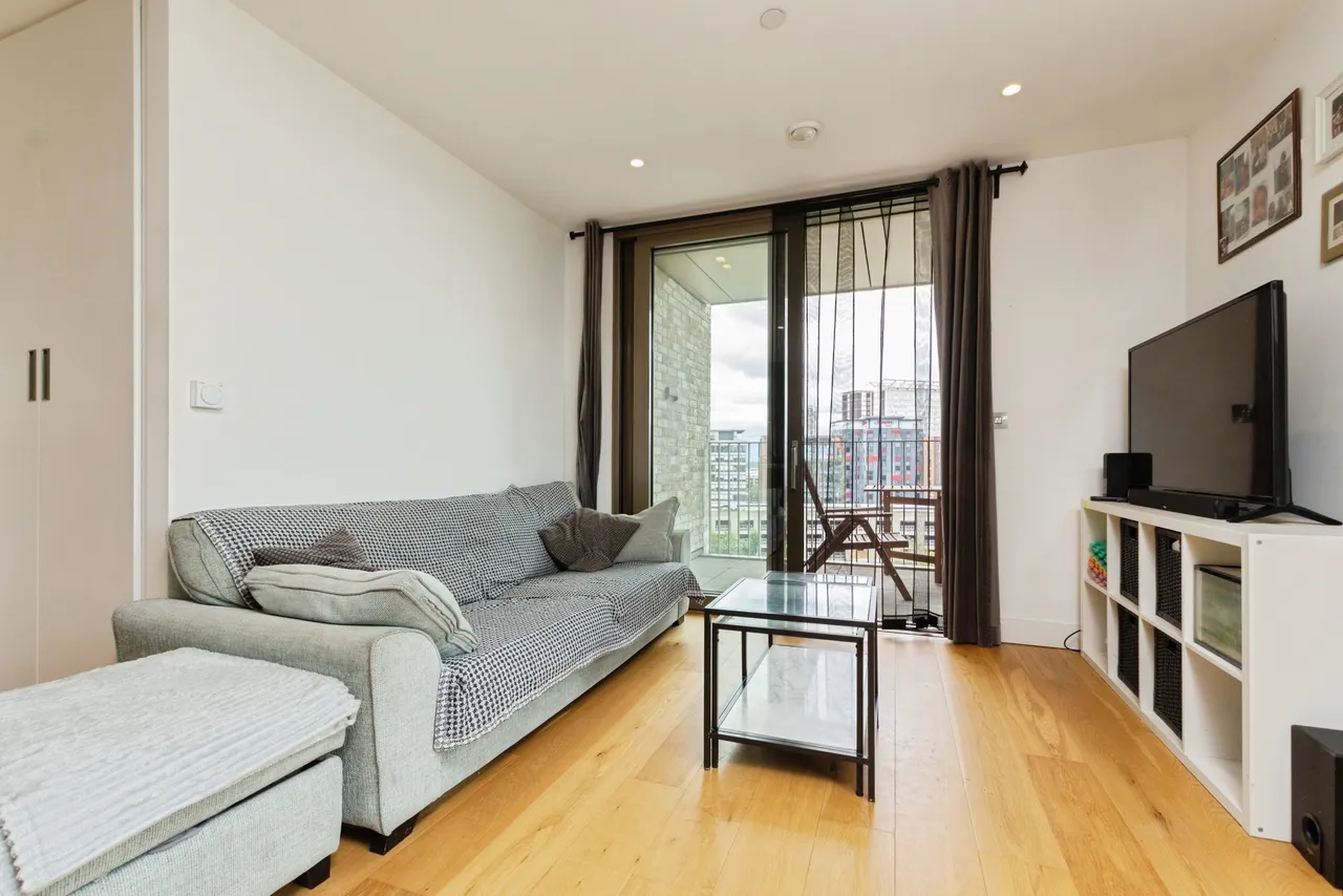 1 Caithness Walk, Croydon, photo 7