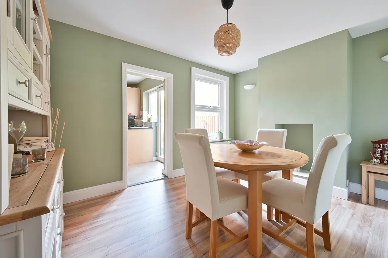 14 Cassiobridge Road, Watford, photo 3