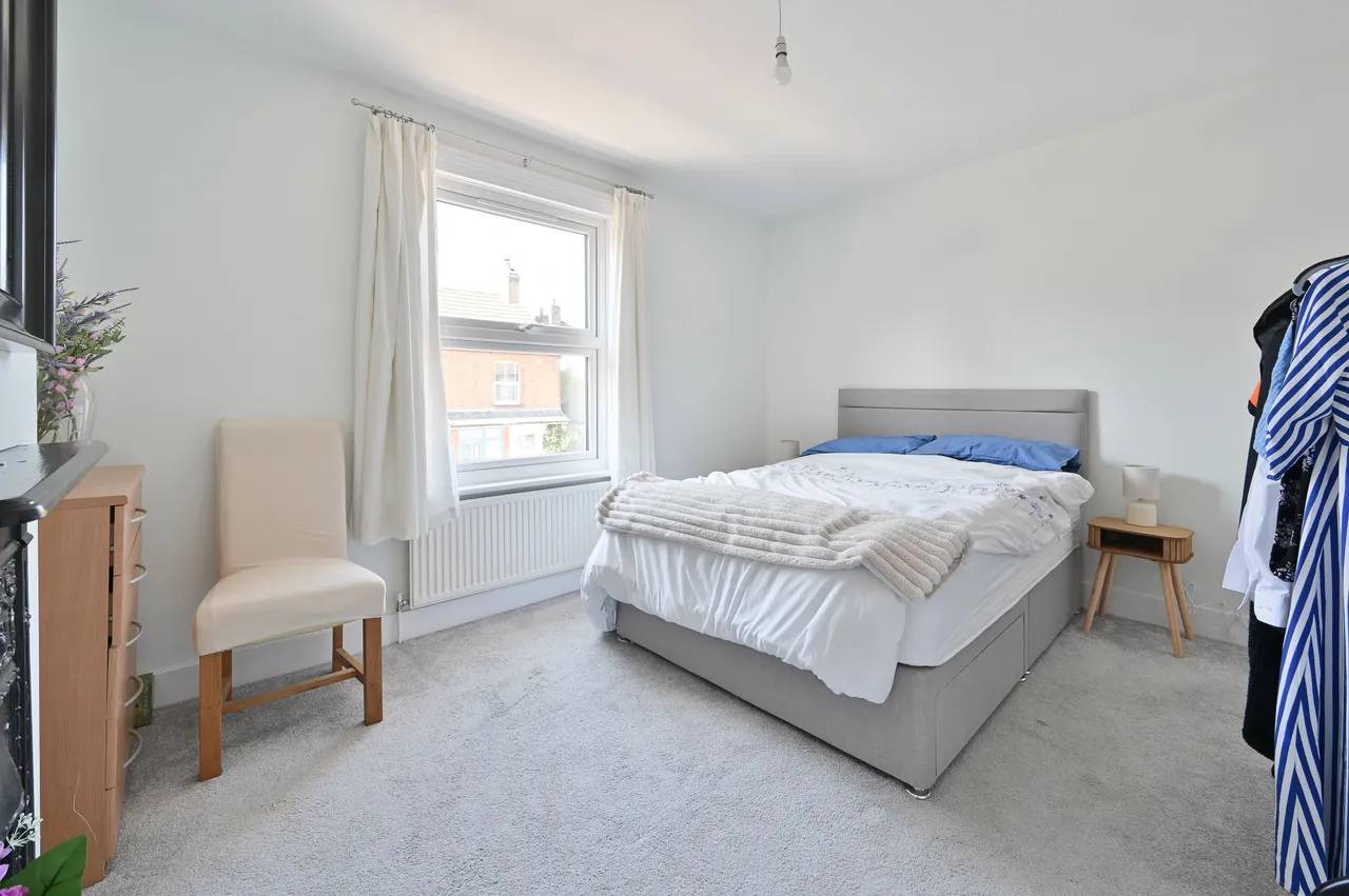 14 Cassiobridge Road, Watford, photo 12