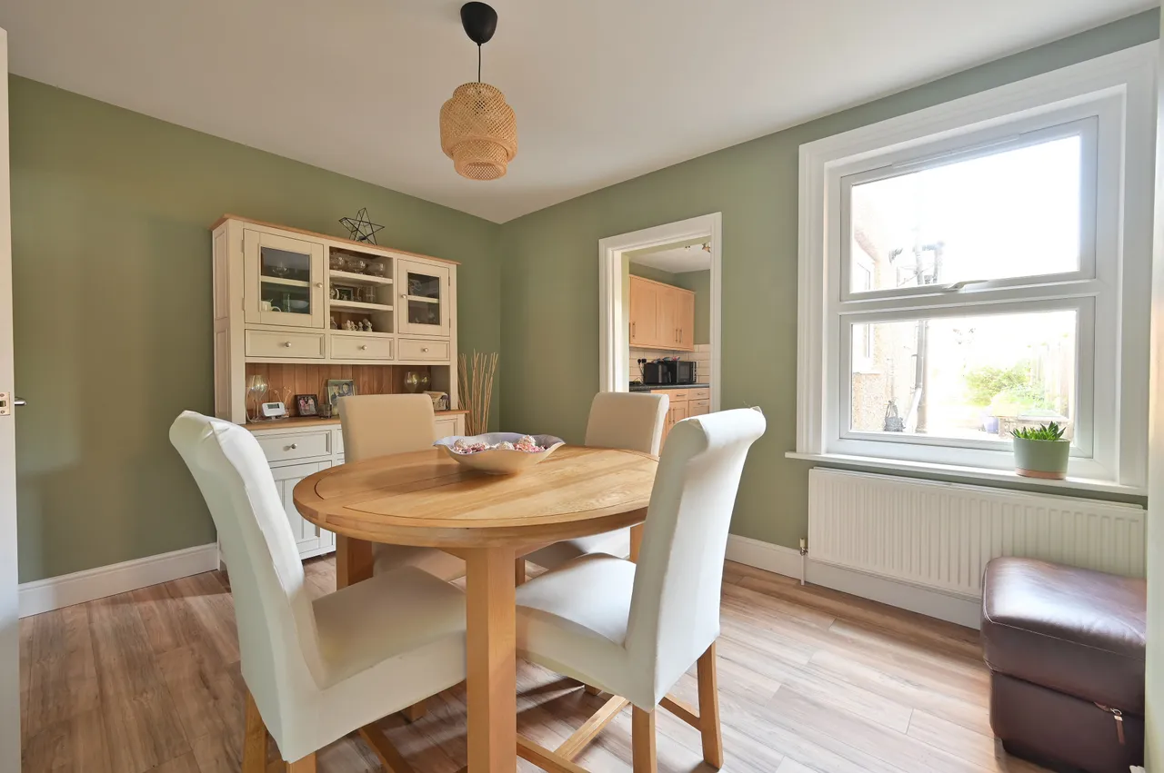 14 Cassiobridge Road, Watford, photo 9
