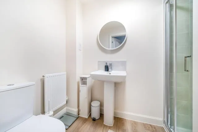 Restharrow Road, Broughton, HP22, photo 9