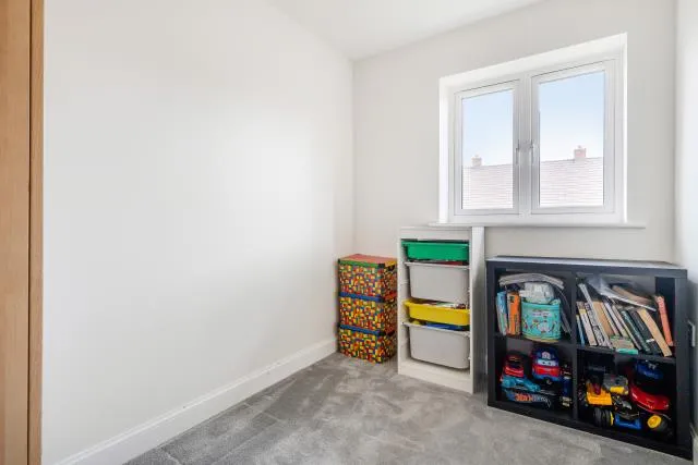 Restharrow Road, Broughton, HP22, photo 8