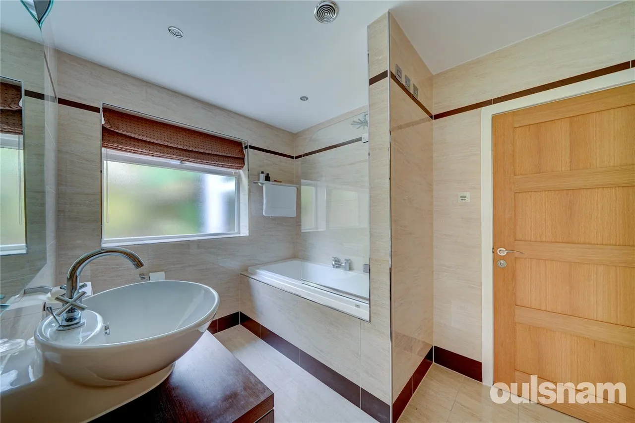 Blakesfield Drive, Barnt Green, Birmingham, Worcestershire, B45 8JT, photo 18