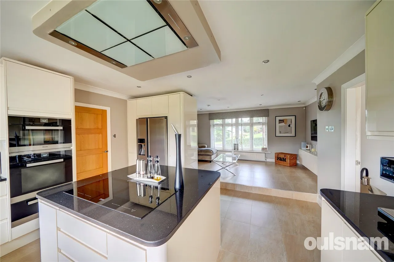 Blakesfield Drive, Barnt Green, Birmingham, Worcestershire, B45 8JT, photo 13