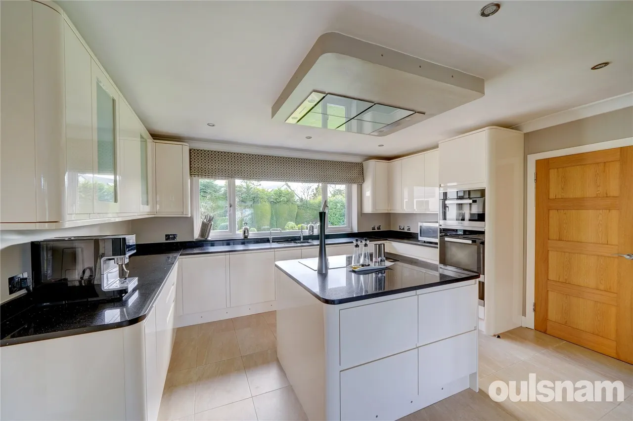 Blakesfield Drive, Barnt Green, Birmingham, Worcestershire, B45 8JT, photo 12