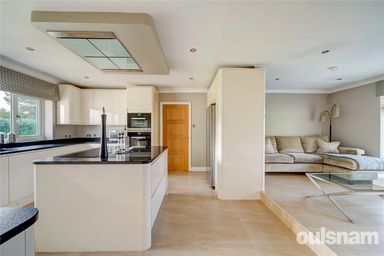 Blakesfield Drive, Barnt Green, Birmingham, Worcestershire, B45 8JT, photo 11