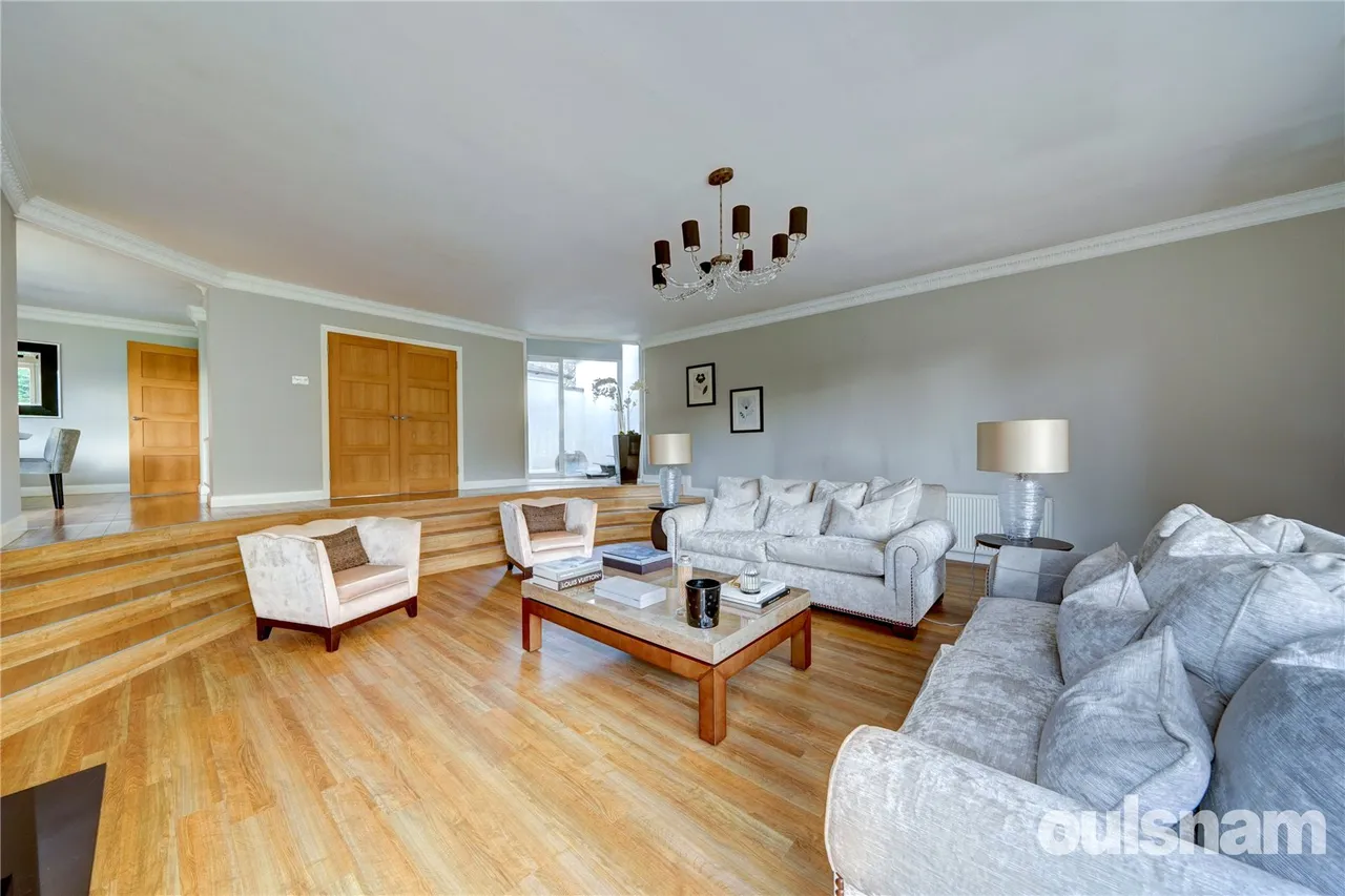 Blakesfield Drive, Barnt Green, Birmingham, Worcestershire, B45 8JT, photo 4