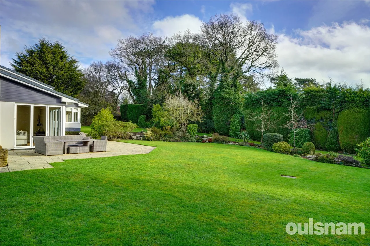Blakesfield Drive, Barnt Green, Birmingham, Worcestershire, B45 8JT, photo 27