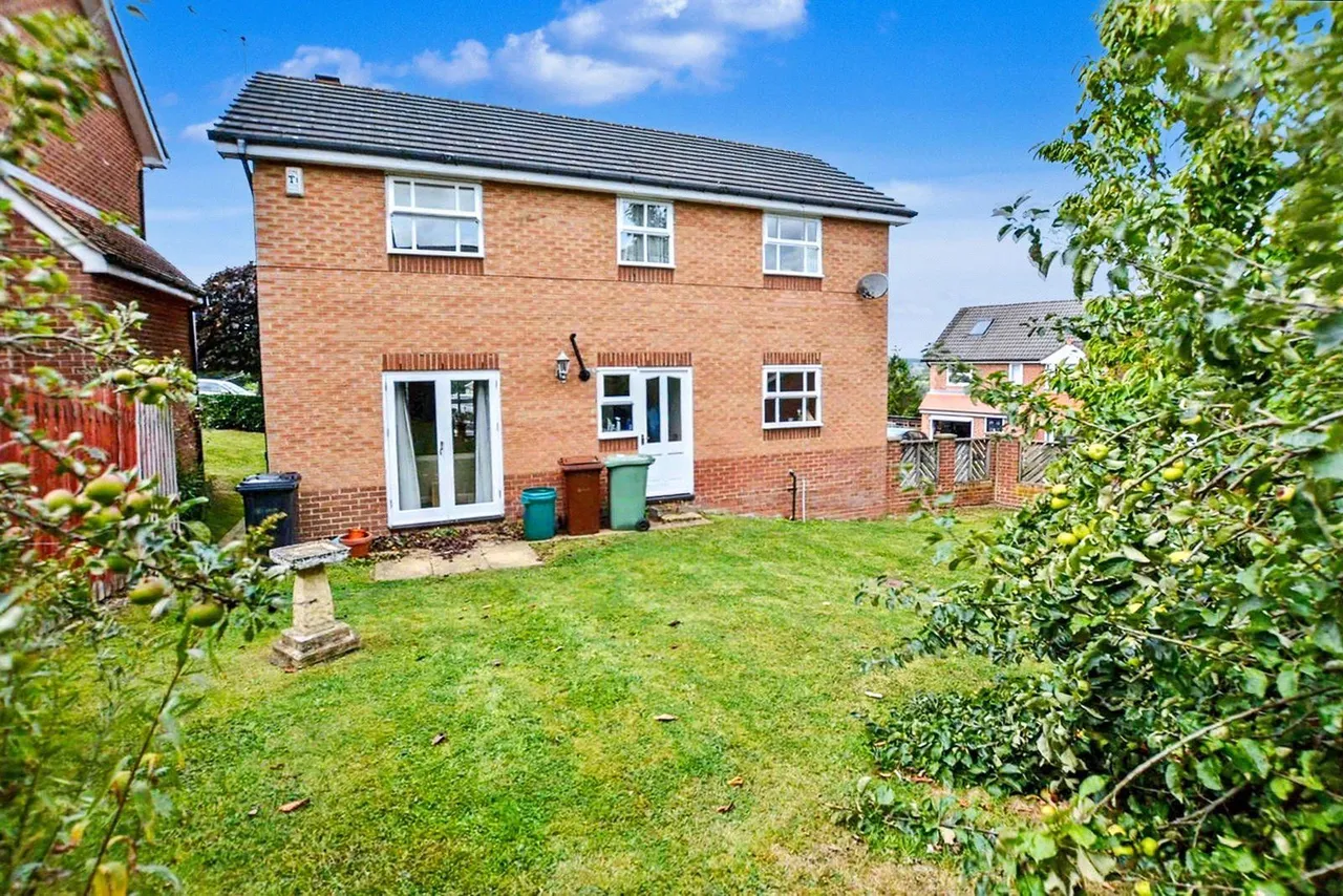 Moorland View, Rodley, LS13, photo 19