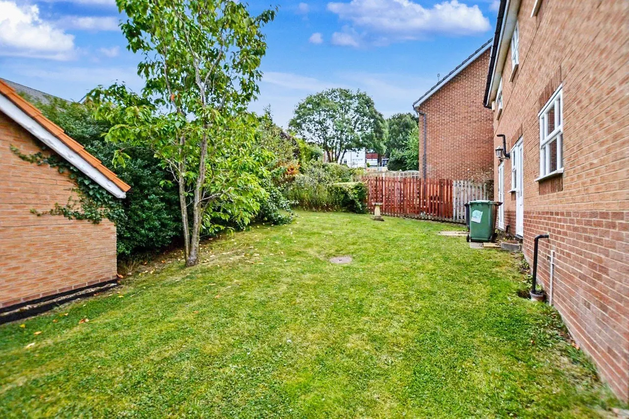 Moorland View, Rodley, LS13, photo 22