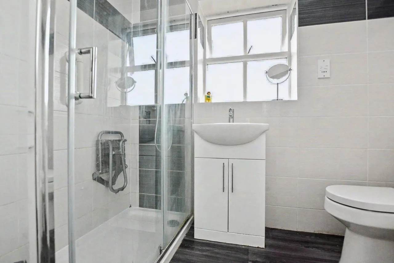 Moorland View, Rodley, LS13, photo 6