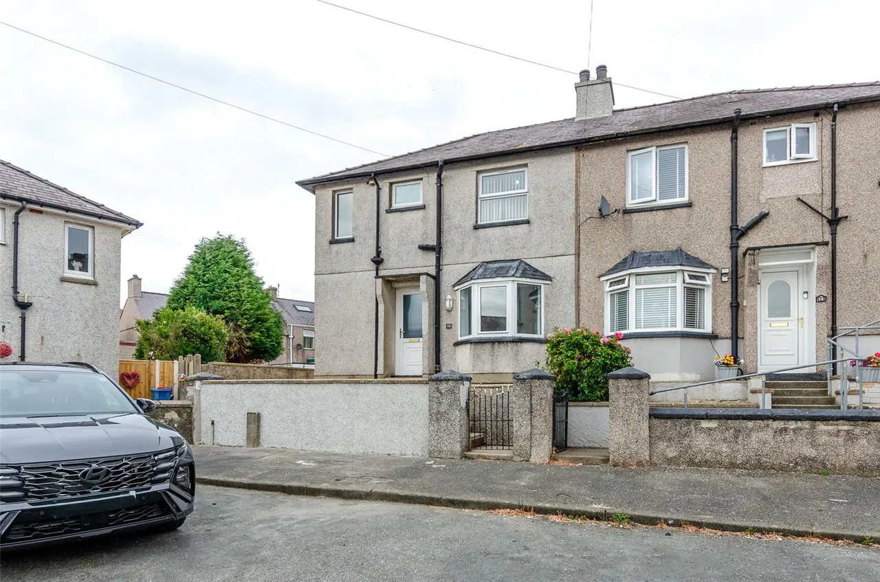 3 bed house for sale, Bro Helen, Caernarfon, LL55