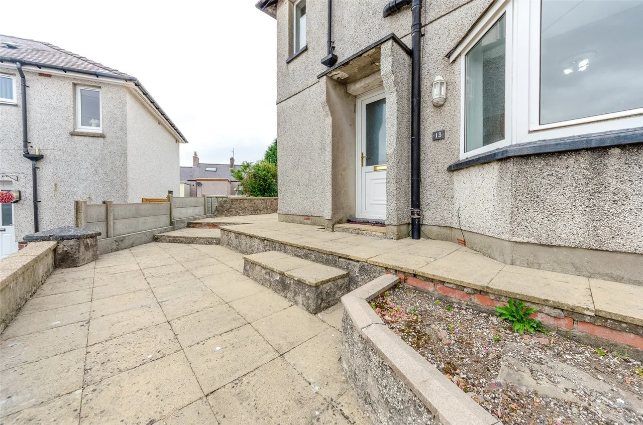 Bro Helen, Caernarfon, LL55, photo 13