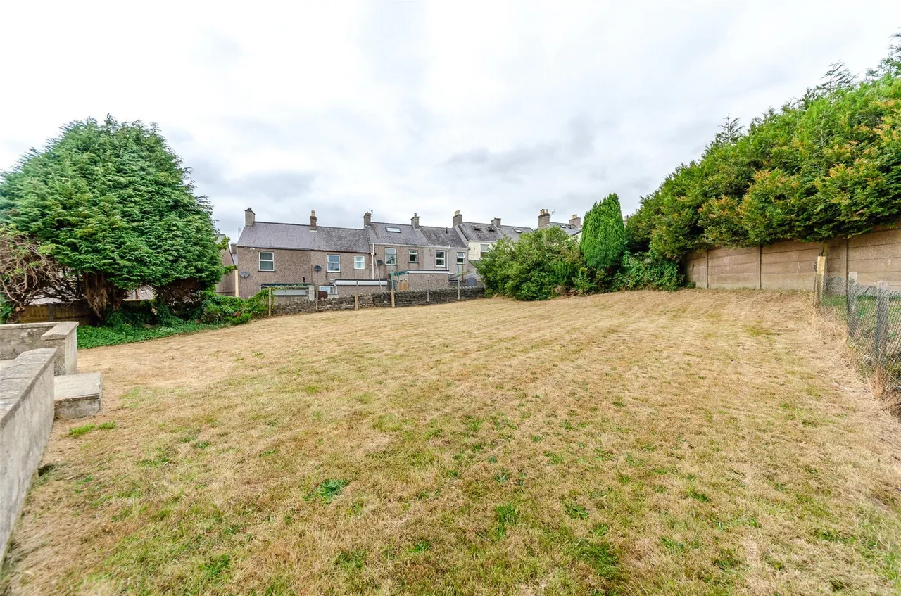 Bro Helen, Caernarfon, LL55, photo 12