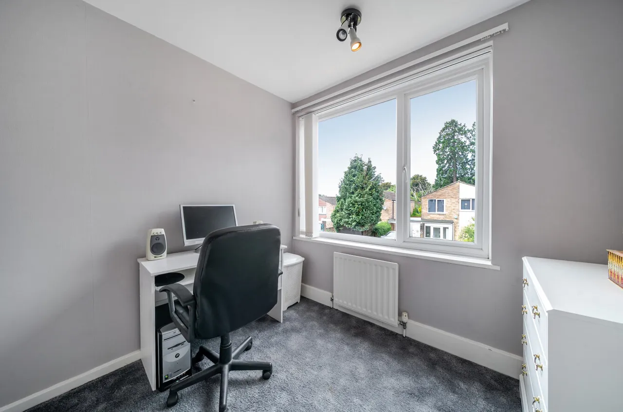 Holly Hedge Road, Frimley, Camberley, Surrey, GU16 8SU, photo 7