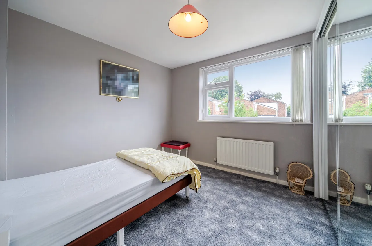 Holly Hedge Road, Frimley, Camberley, Surrey, GU16 8SU, photo 6