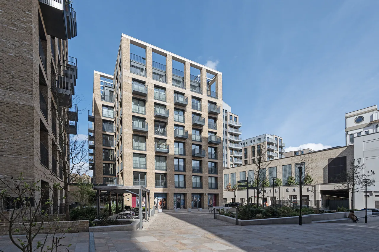 2 bed flat for sale — Flat 45,, Sovereign Court, LONDON