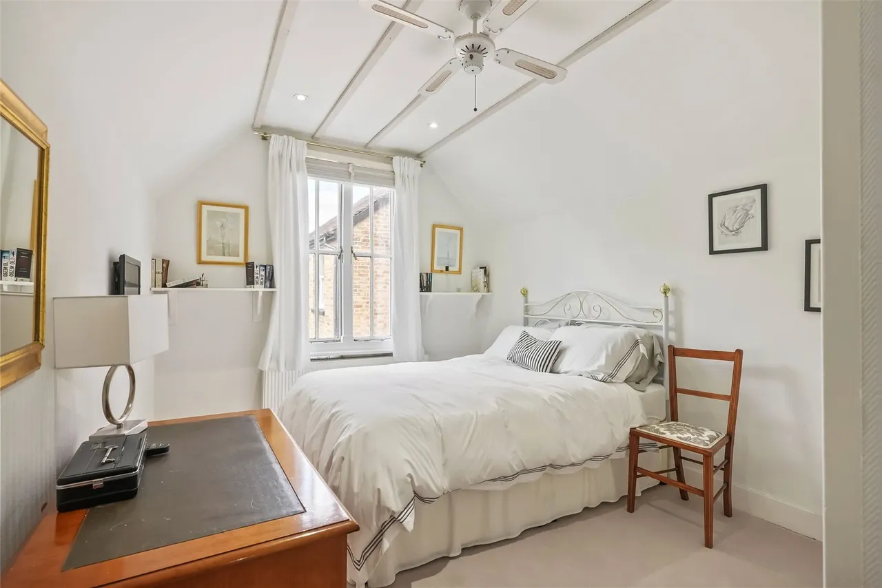 Mervyn Road, Shepperton, TW17 9HG, photo 8