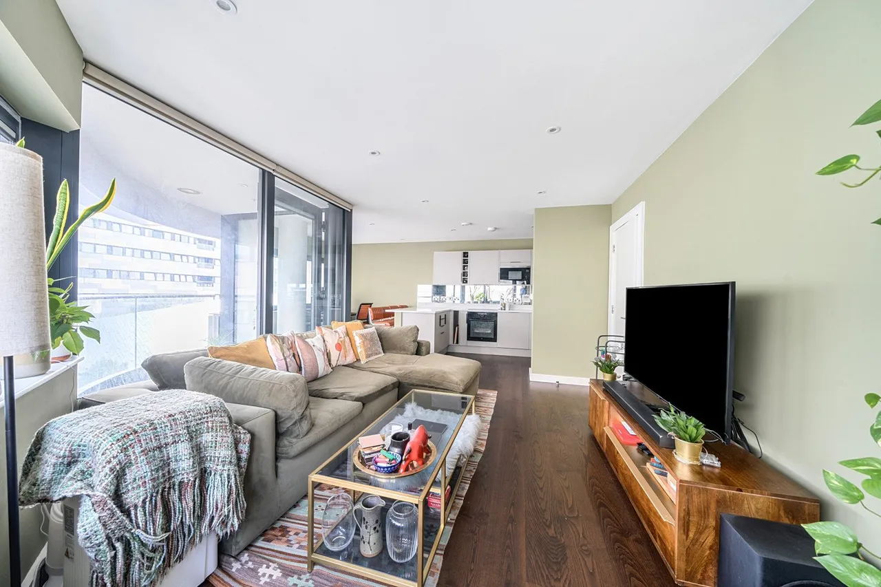 2 bed flat for sale — Lambarde Square, SE10