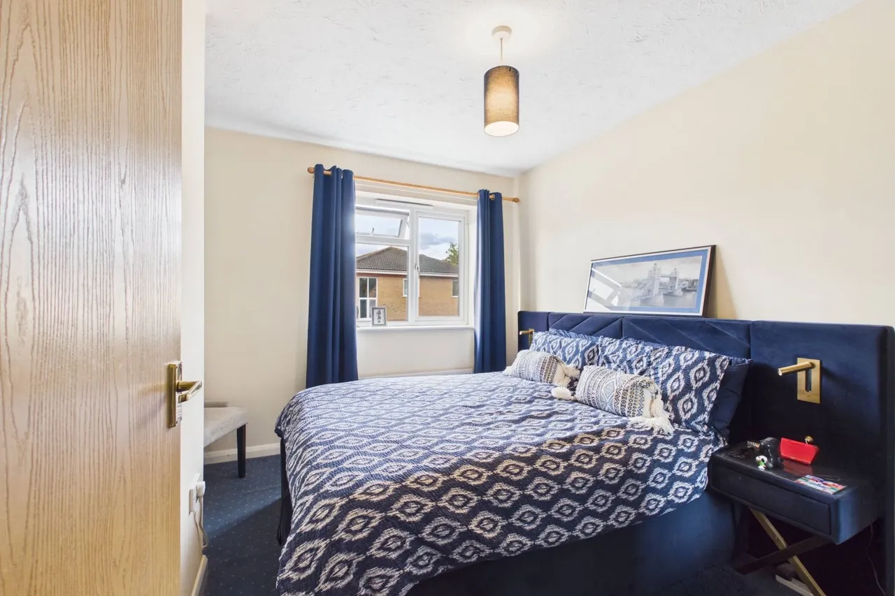 St. Georges Avenue, Stamford, PE9, photo 8