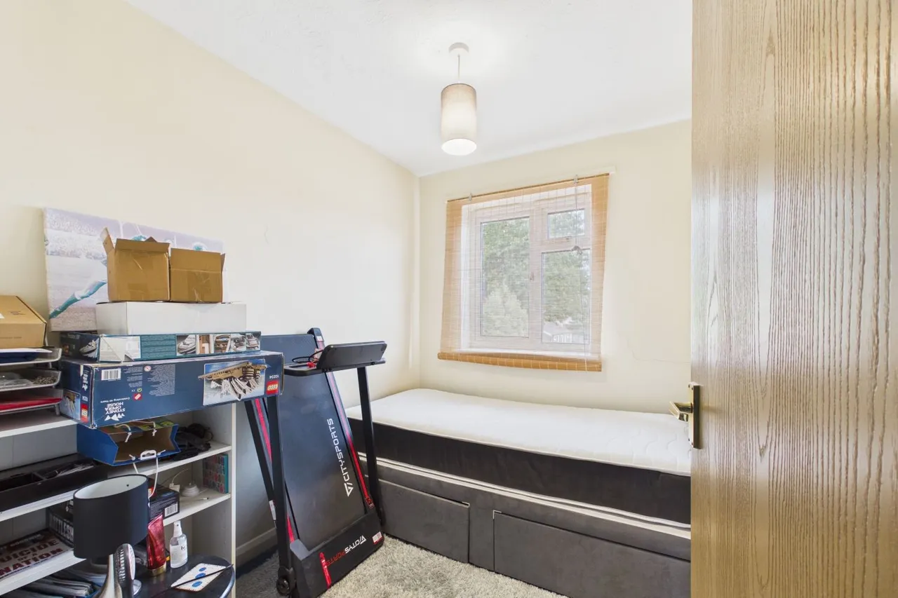 St. Georges Avenue, Stamford, PE9, photo 10