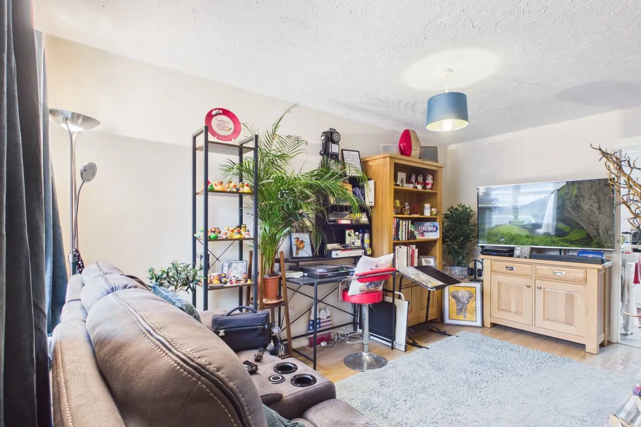 St. Georges Avenue, Stamford, PE9, photo 5