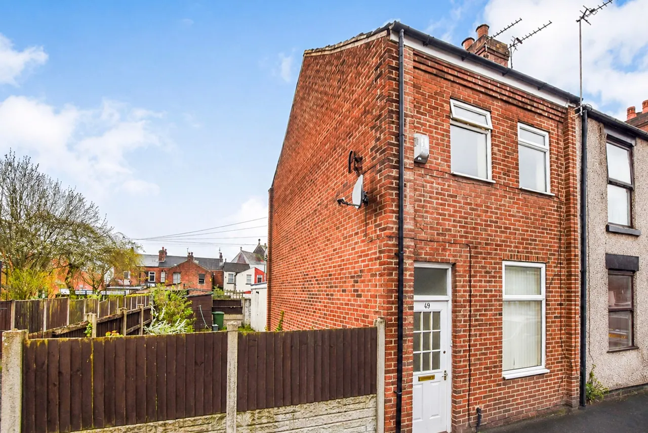 2 bed house for sale — Haydock Street, Newton-Le-Willows, Newton-Le-Willows, WA12 9DW