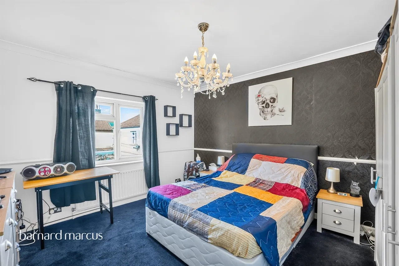 Camomile Avenue, Mitcham, CR4, photo 10