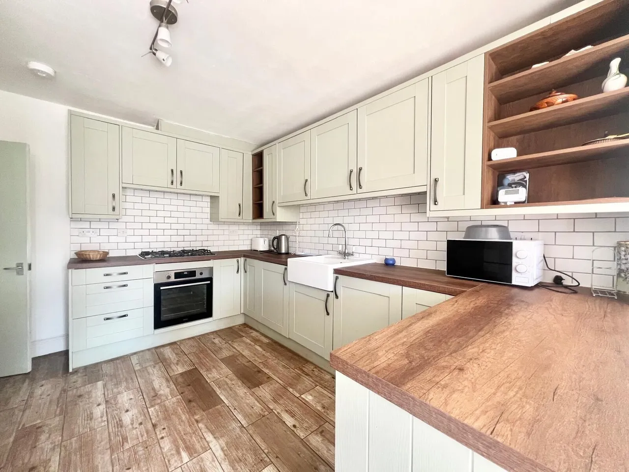 4 bed house to rent — Warwick Avenue, Beeston, NG9