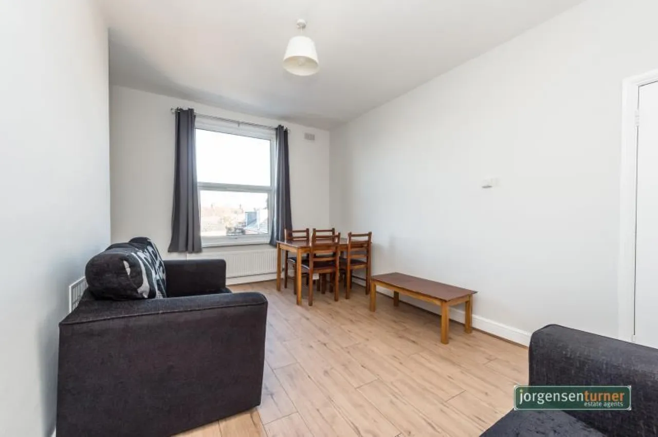 Churchfield Road, Acton, W3, photo 2