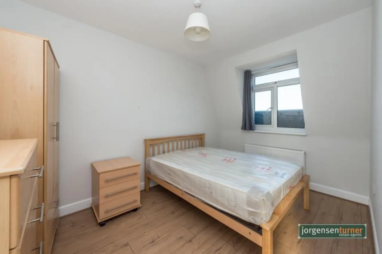 Churchfield Road, Acton, W3, photo 9