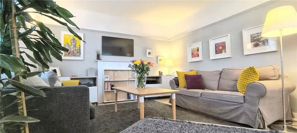 Well Hall Road, London, SE9, photo 2
