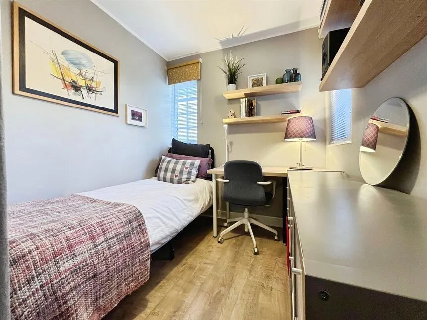 Well Hall Road, London, SE9, photo 22