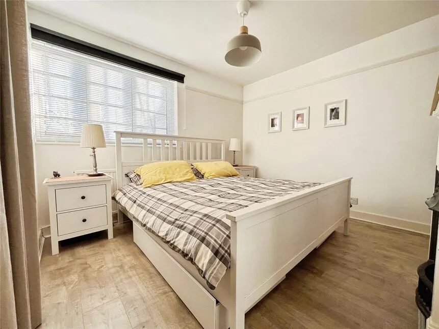 Well Hall Road, London, SE9, photo 24