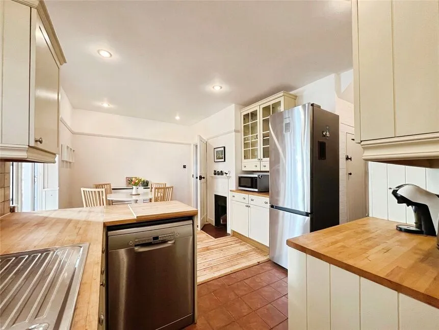 Well Hall Road, London, SE9, photo 16