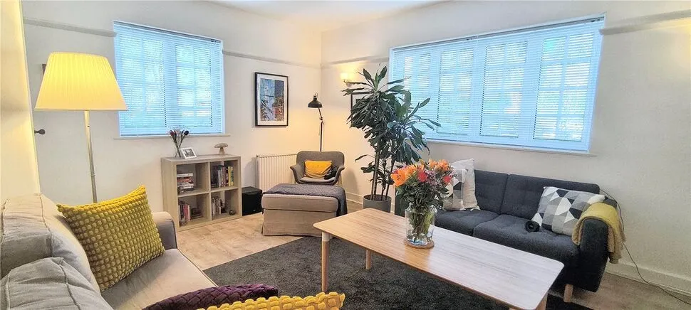 Well Hall Road, London, SE9, photo 6