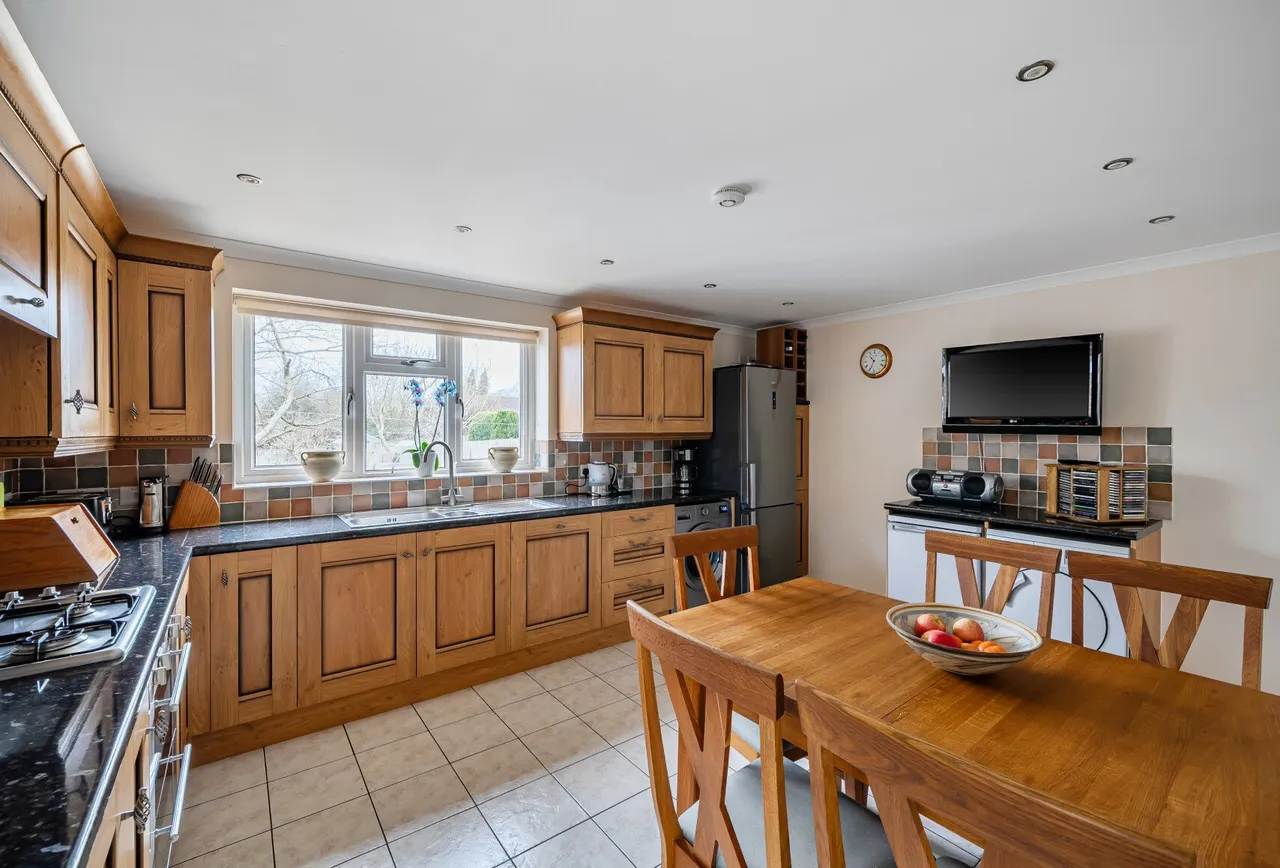 Northmead Road, Somerset, Midsomer Norton, BA3 2SH, photo 8