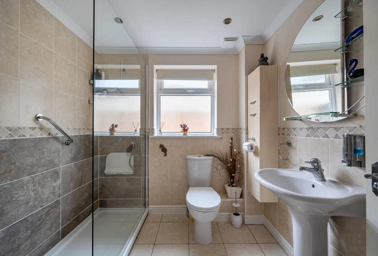Northmead Road, Somerset, Midsomer Norton, BA3 2SH, photo 6