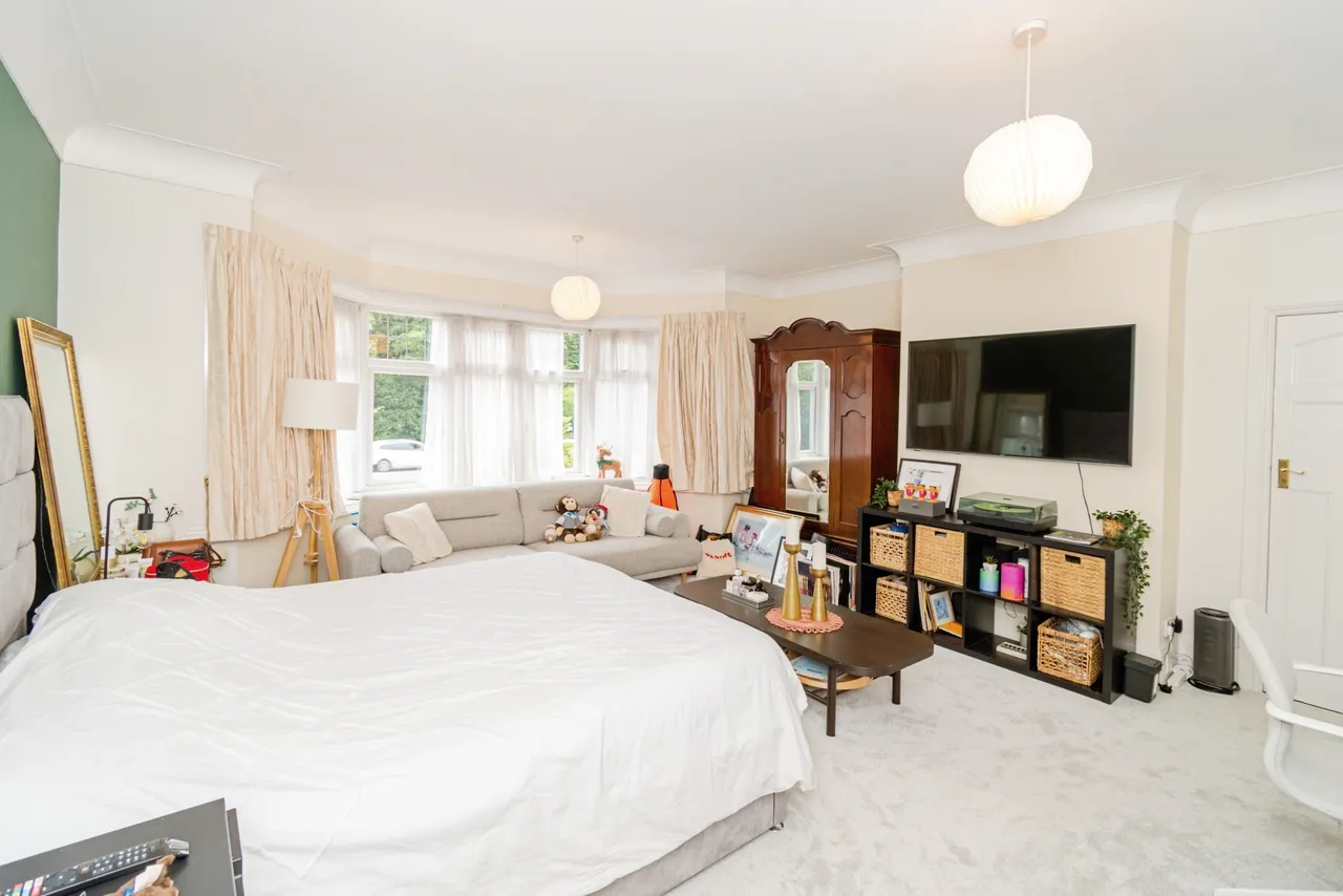 Bassett Avenue, Southampton, photo 12