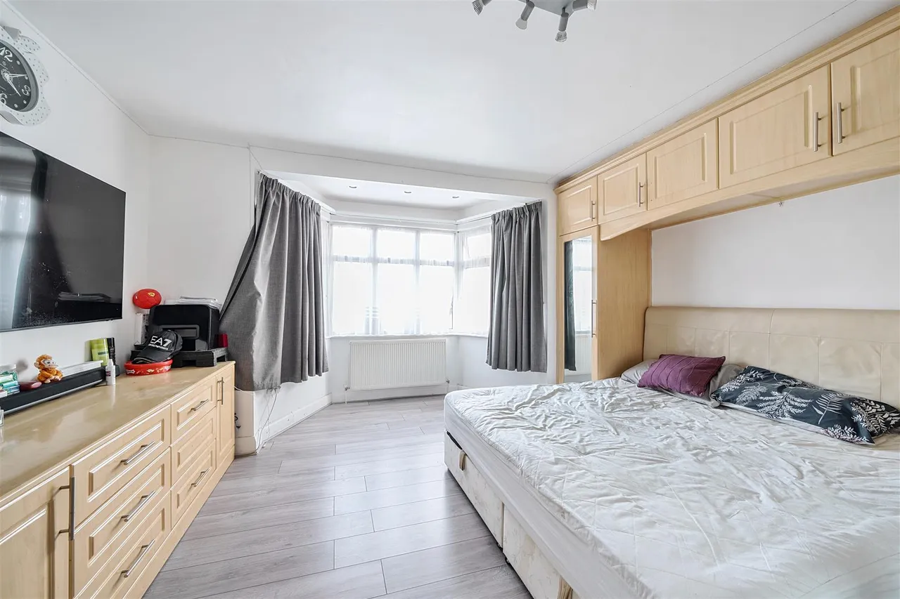 Corringham Road, Wembley Park, photo 7