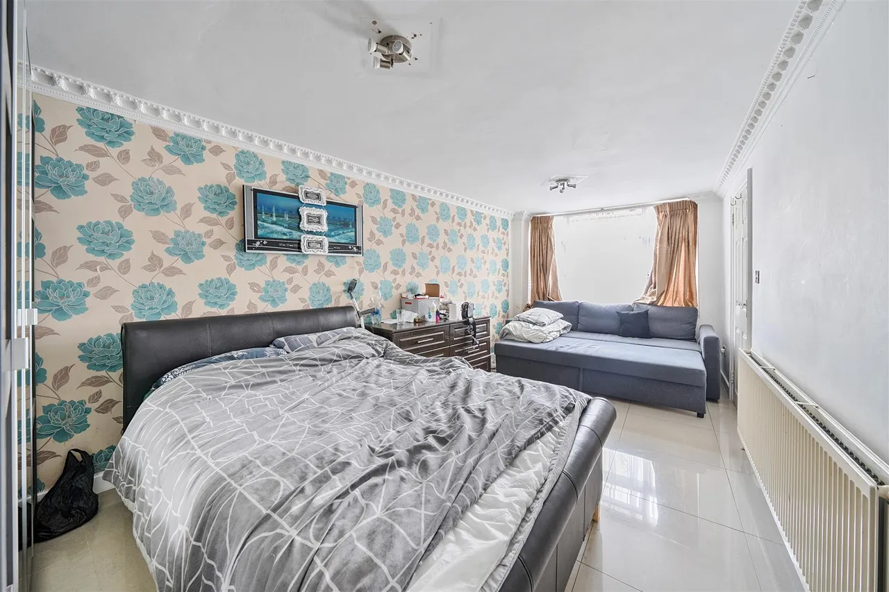 Corringham Road, Wembley Park, photo 8