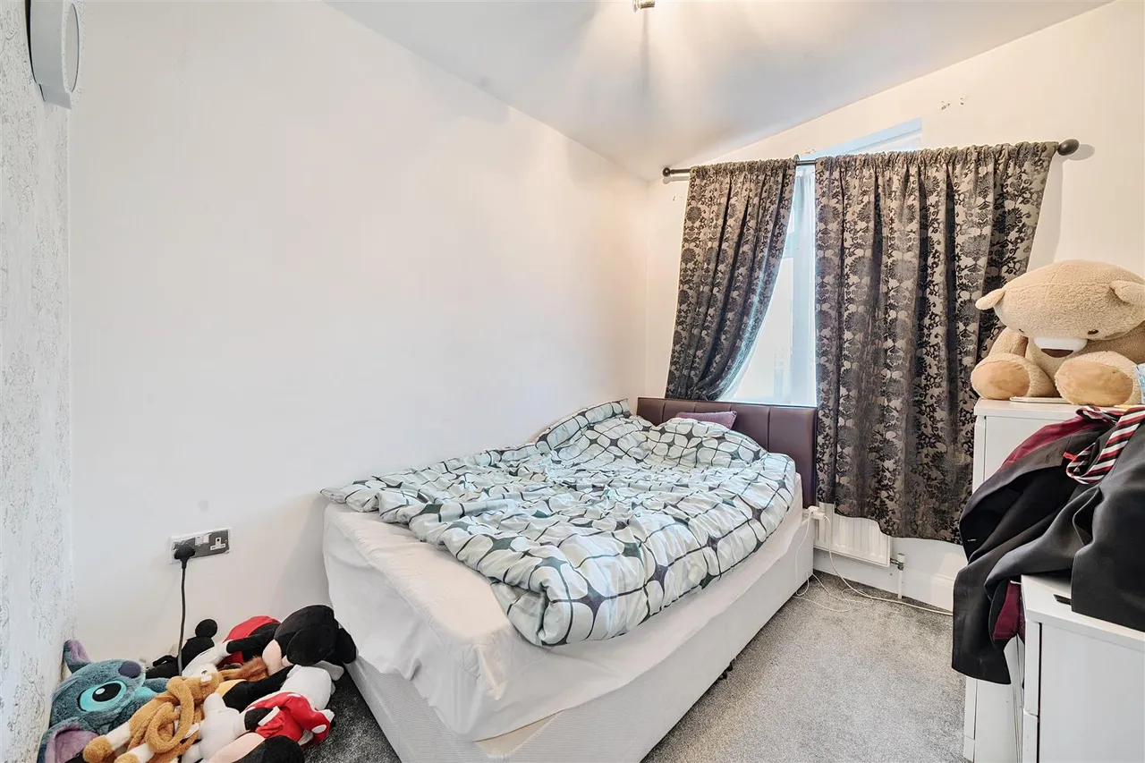 Corringham Road, Wembley Park, photo 11