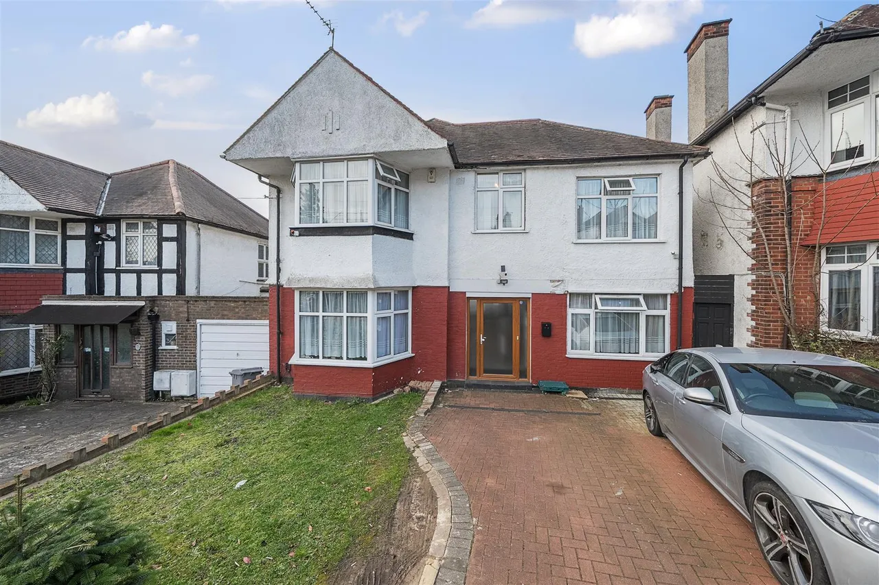 Corringham Road, Wembley Park, photo 13