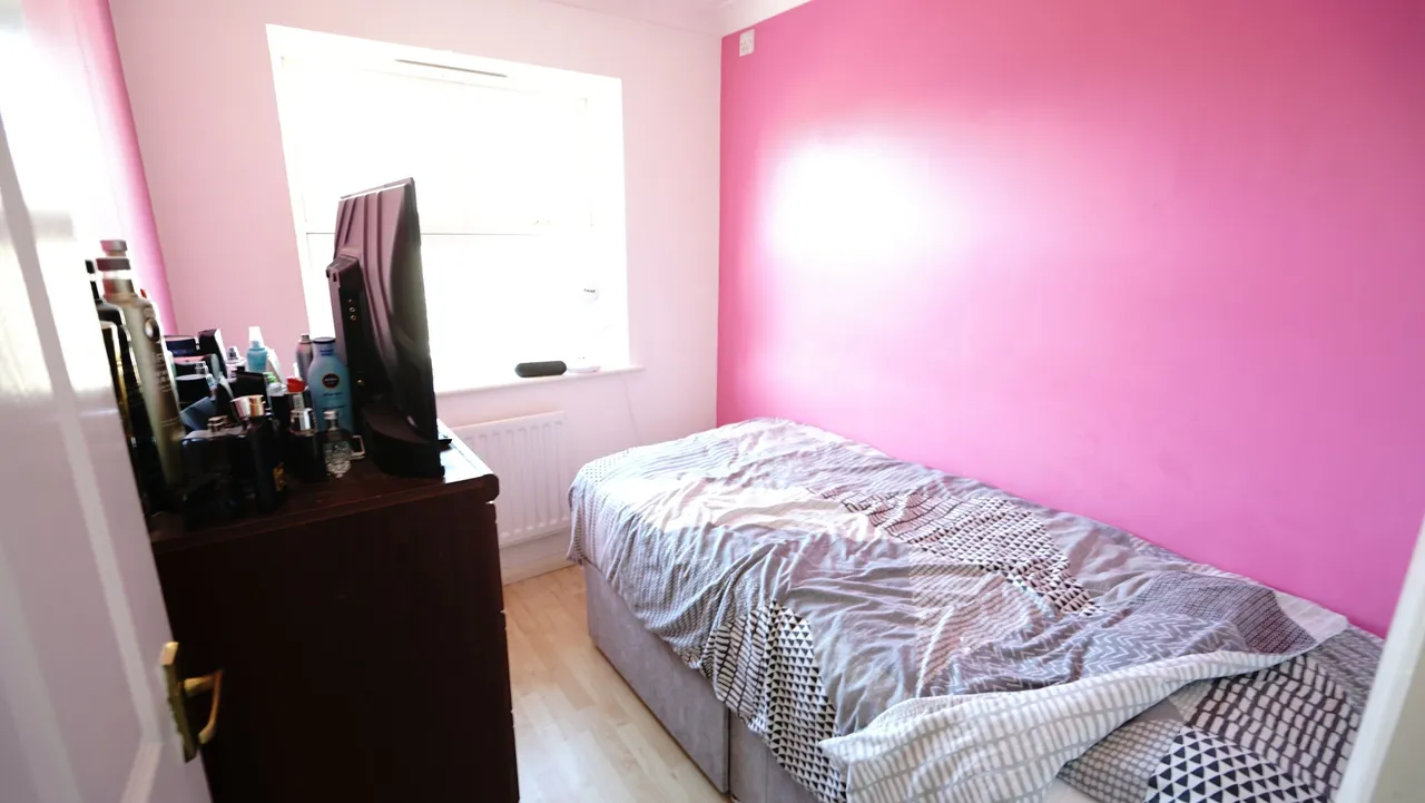 Hazel Drive, South Ockendon, Essex, RM15 6JT, photo 2