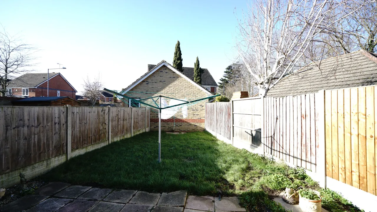 Hazel Drive, South Ockendon, Essex, RM15 6JT, photo 8