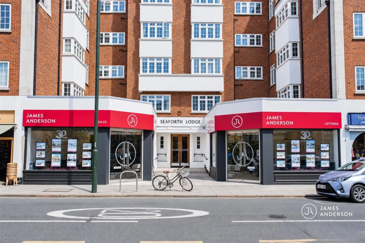 Barnes High Street, London, SW13, photo 6